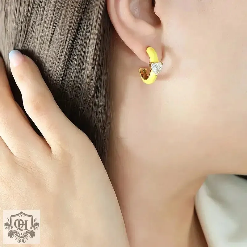 18K Gold C-Shaped Earrings with Heart-Shaped Zirconia