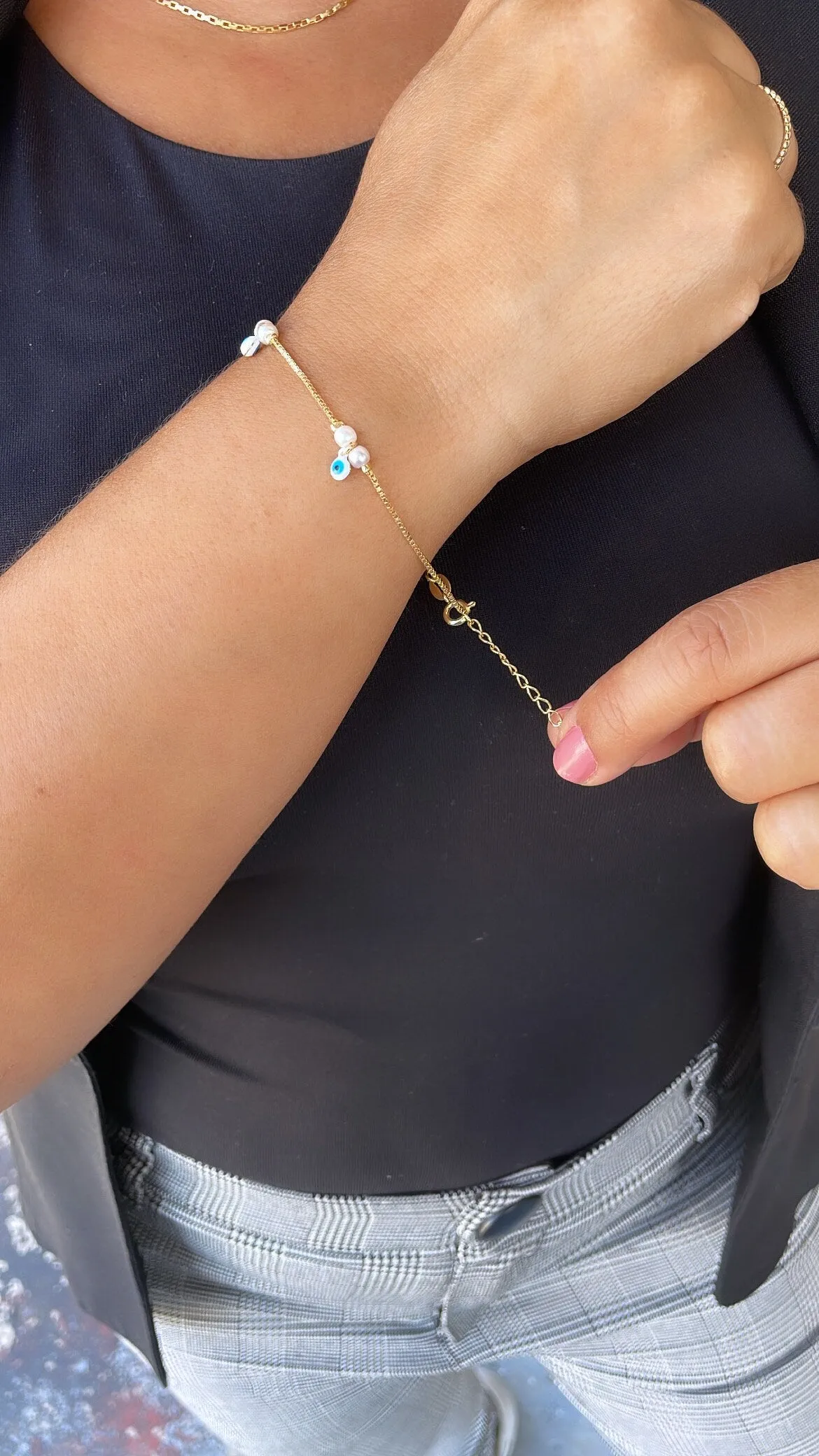 18k Gold Filled Simple Dainty Pearl Bracelet With Dangling Blue Evil Eye Charms