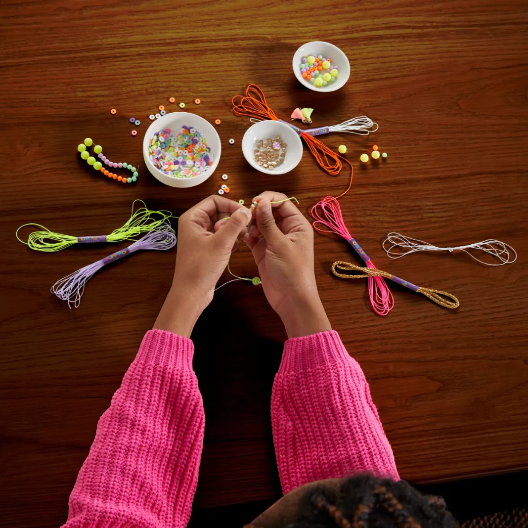 Ann Williams Craft -Tastic Neon Bracelet Box