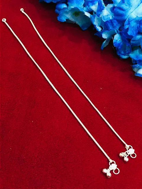 Appealing Silver Color Plain Anklets With Bead For Women