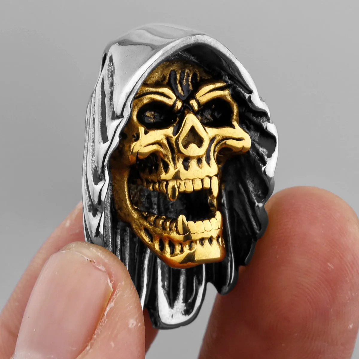 Dark Dynasty - Gothic Skull Titanium Steel Pendants by The Nevermore