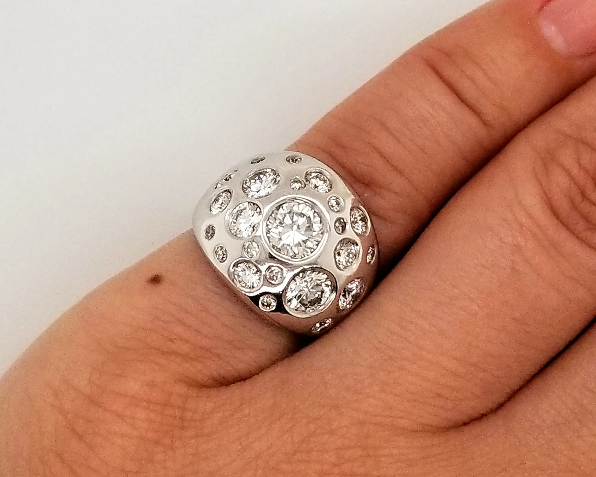 Diamond Honeycomb Ring in 18k White Gold