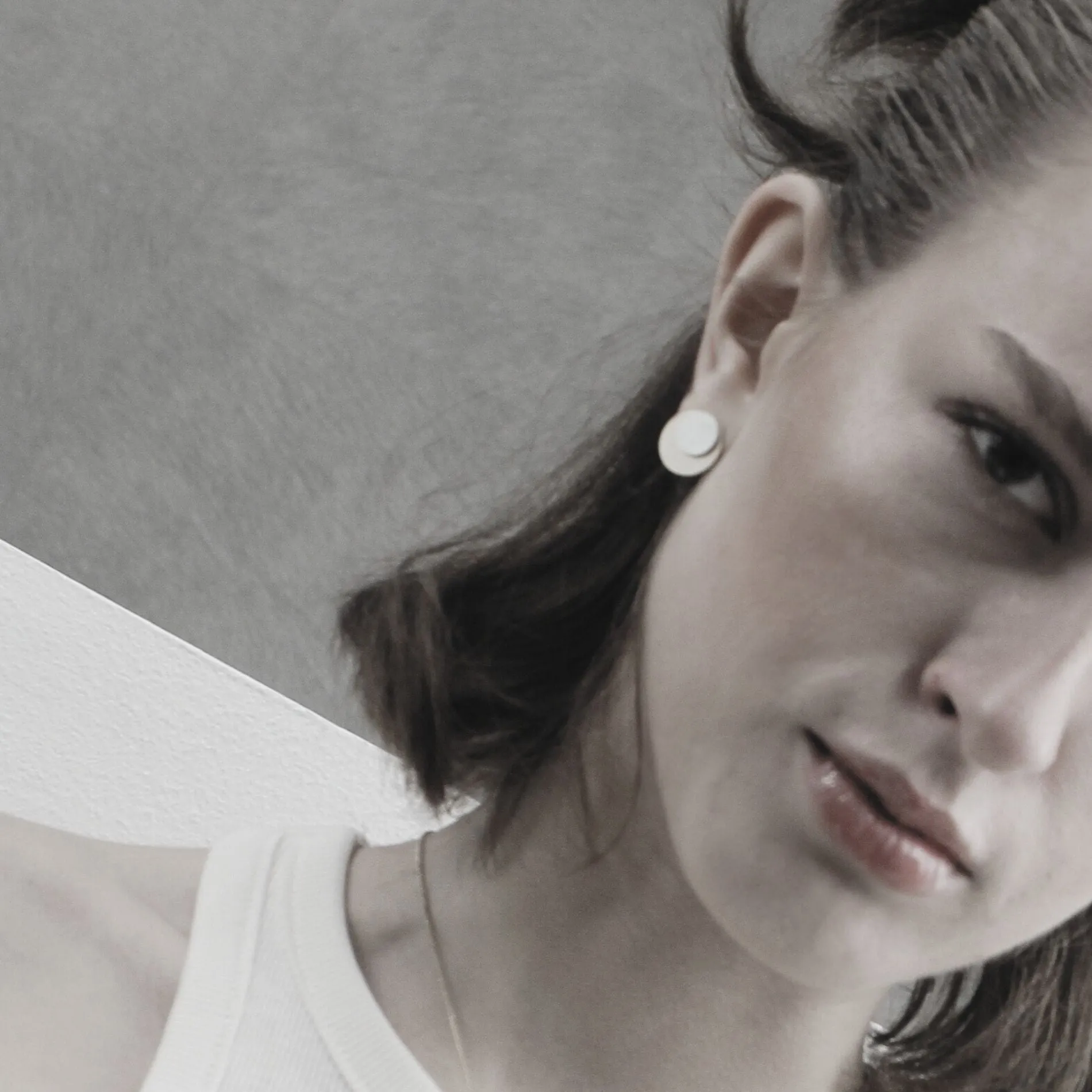 DNSK - Theia Two Tone Circle Stud Earring Gold Dot
