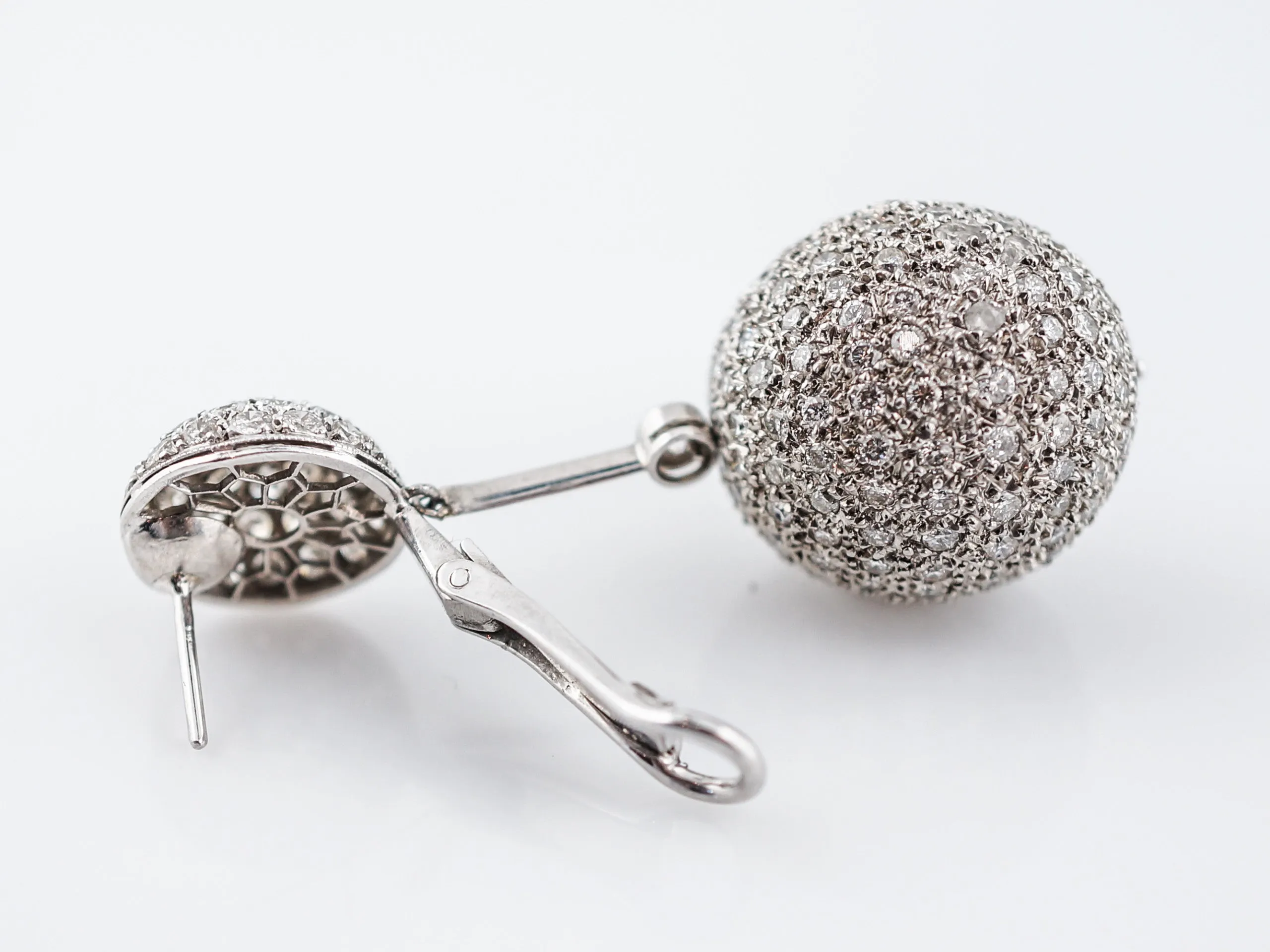 Earrings Modern 10.82 Round Brilliant Cut Diamonds  in 18k White Gold