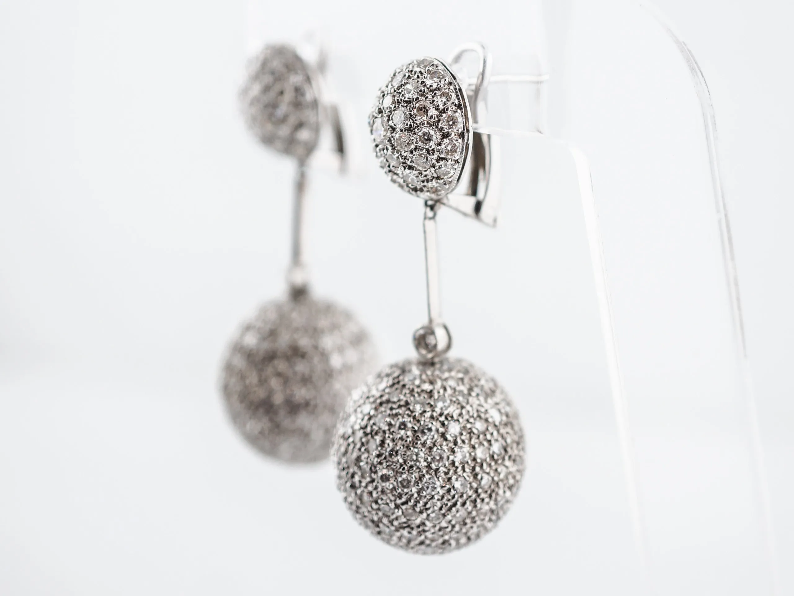 Earrings Modern 10.82 Round Brilliant Cut Diamonds  in 18k White Gold