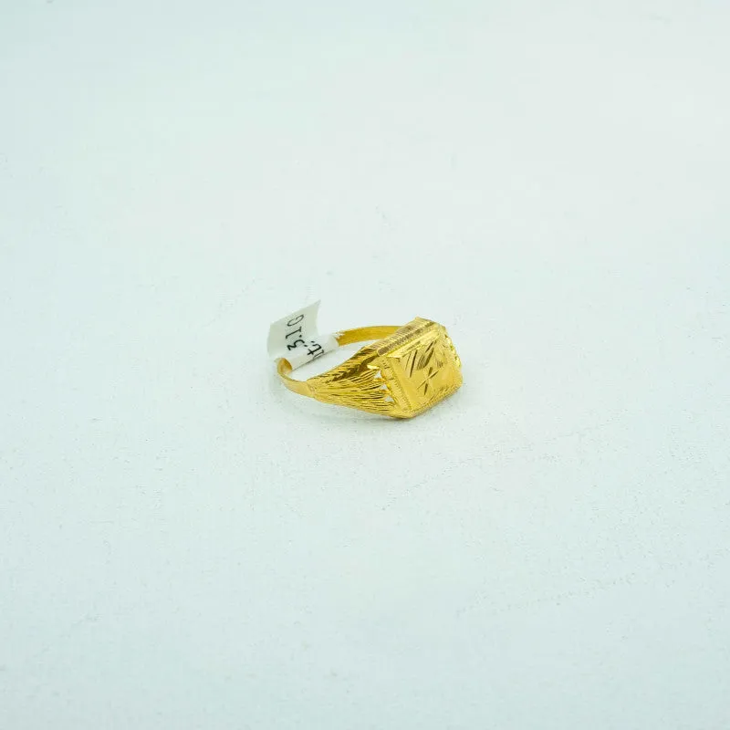 Embossed square signet ring-