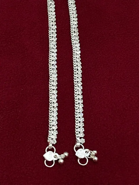 Exquisite Silver Color Anklets With Stone Work For Women