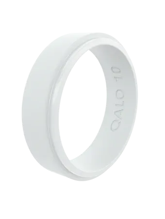 FINAL SALE - QALO Women's White Narrow Polished Step Edge Silicone Ring