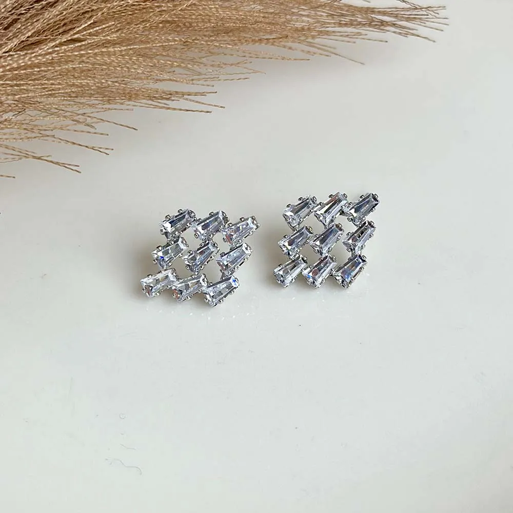 Gilda Studs