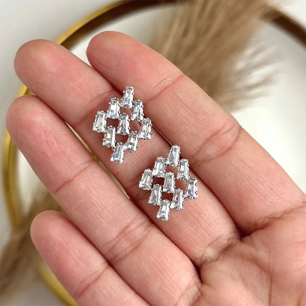 Gilda Studs