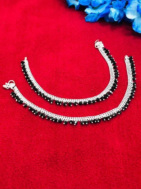 Gorgeous Chain Alloy Anklet With Black Beads For Women