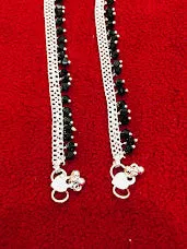 Gorgeous Chain Alloy Anklet With Black Beads For Women