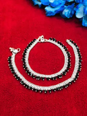 Gorgeous Chain Alloy Anklet With Black Beads For Women