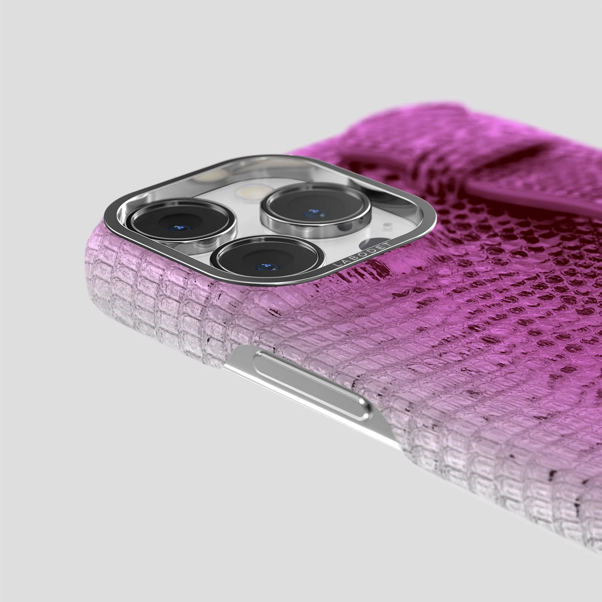 Handle Case For iPhone 15 Pro Max In Himalayan Lizard