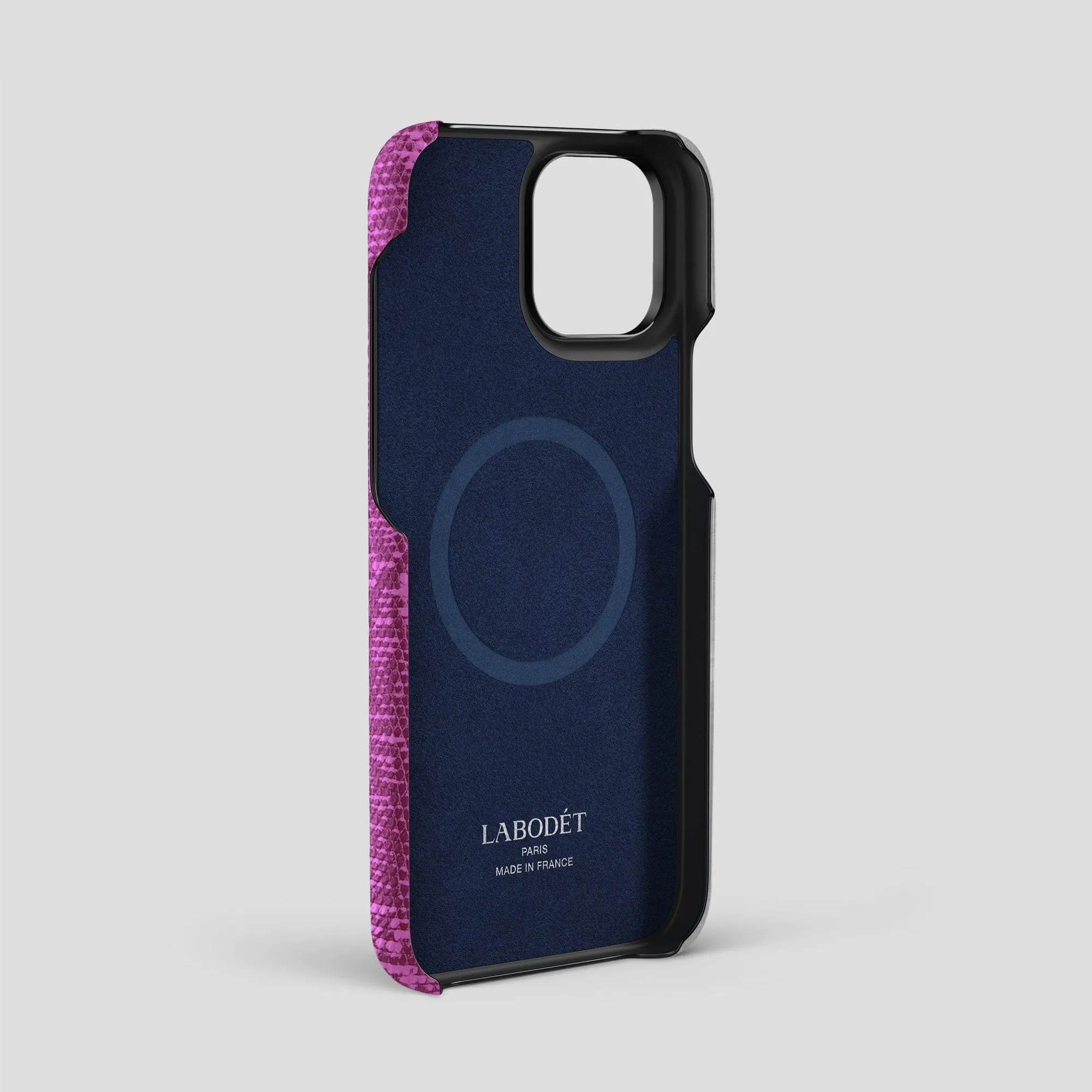 Handle Case For iPhone 15 Pro Max In Himalayan Lizard