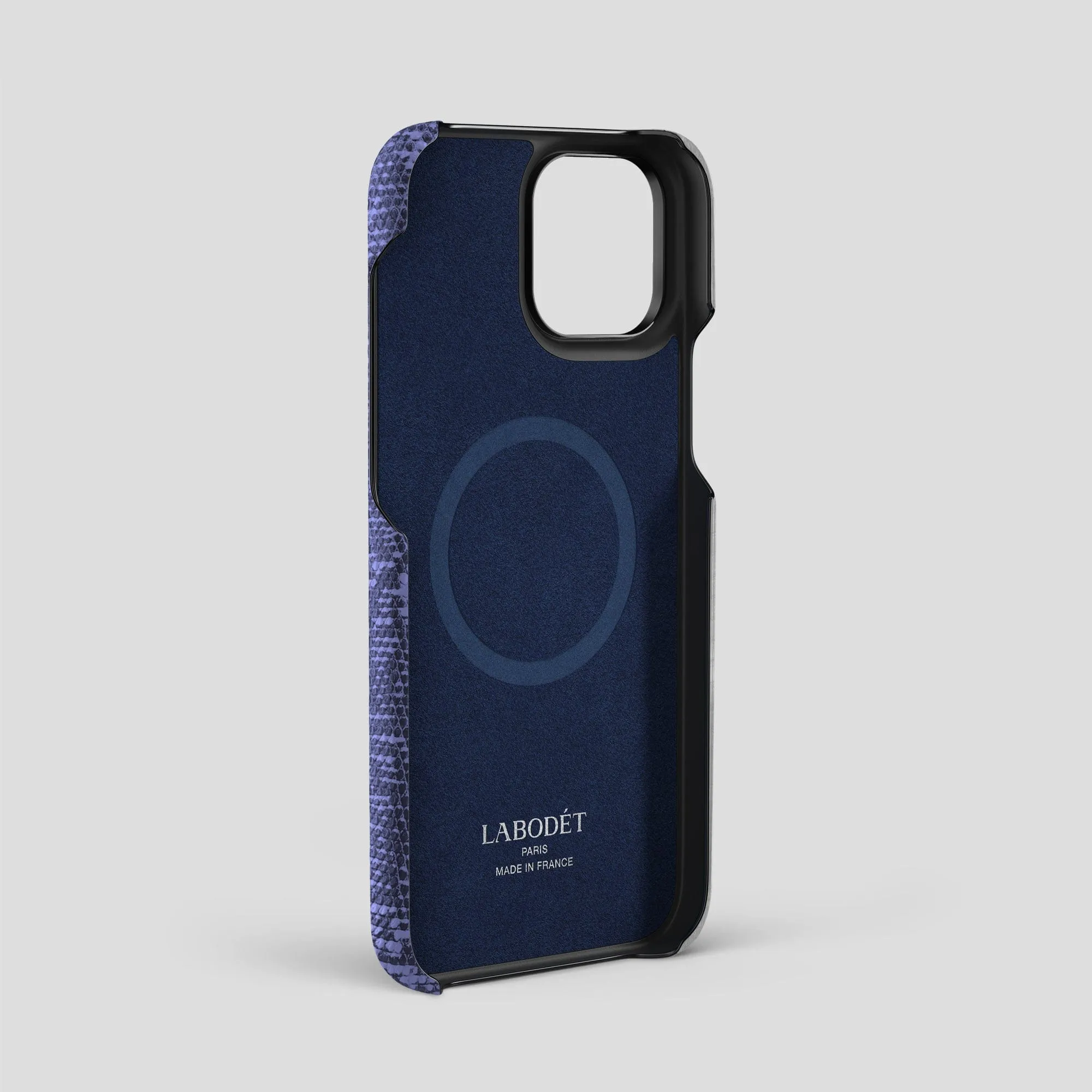 Handle Case For iPhone 15 Pro Max In Himalayan Lizard