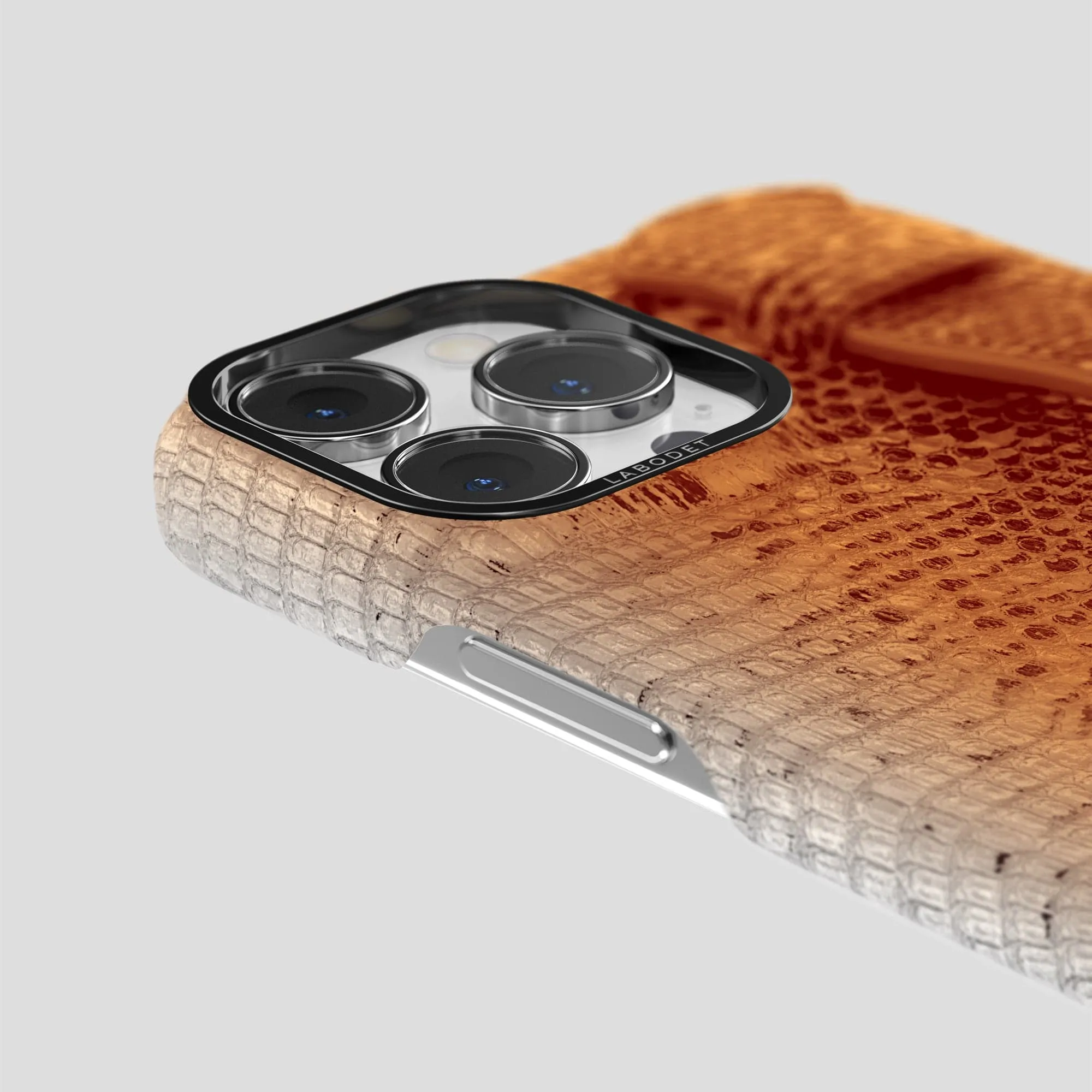 Handle Case For iPhone 15 Pro Max In Himalayan Lizard