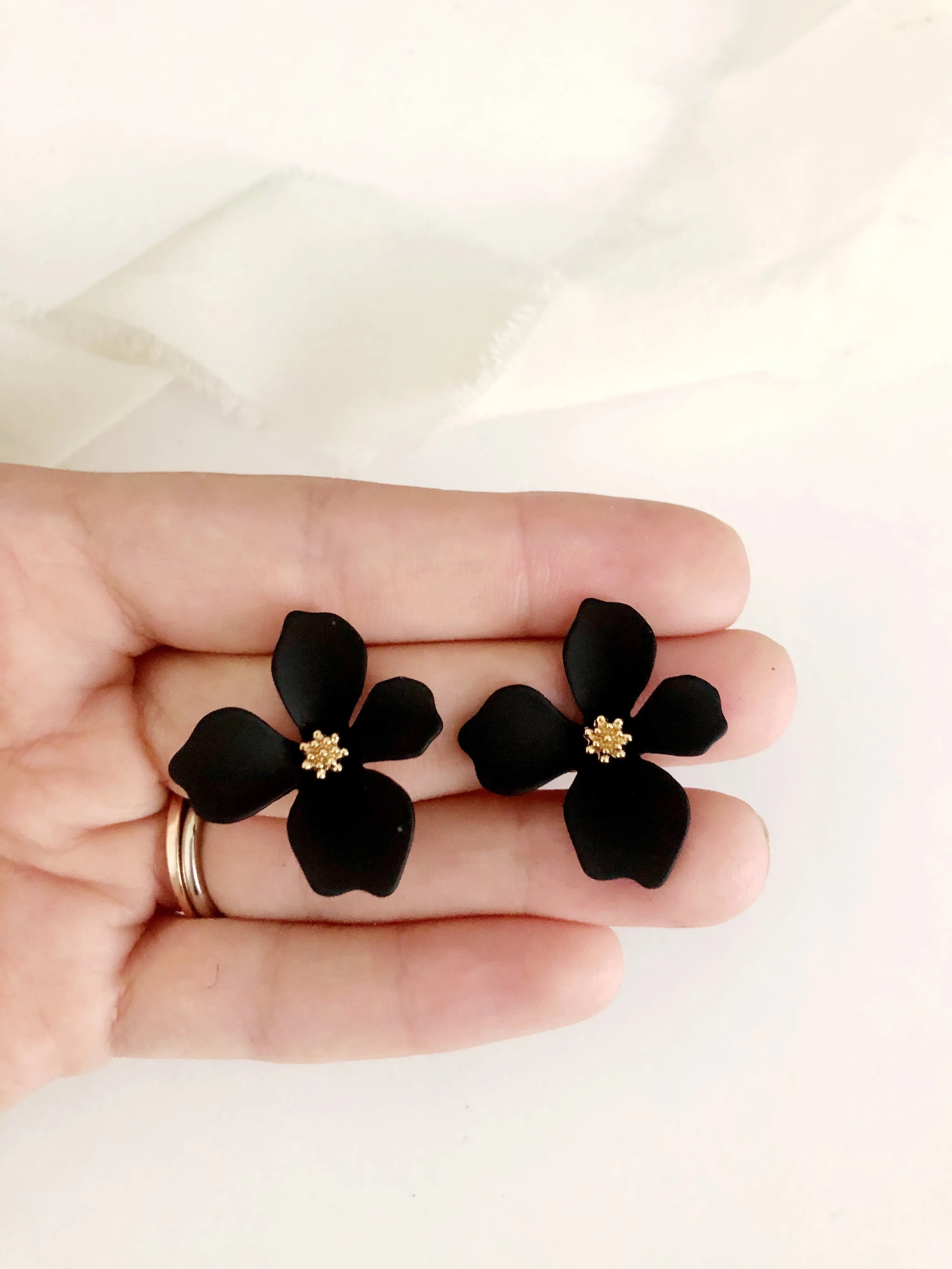 Jaxie Black Flower Stud Earrings