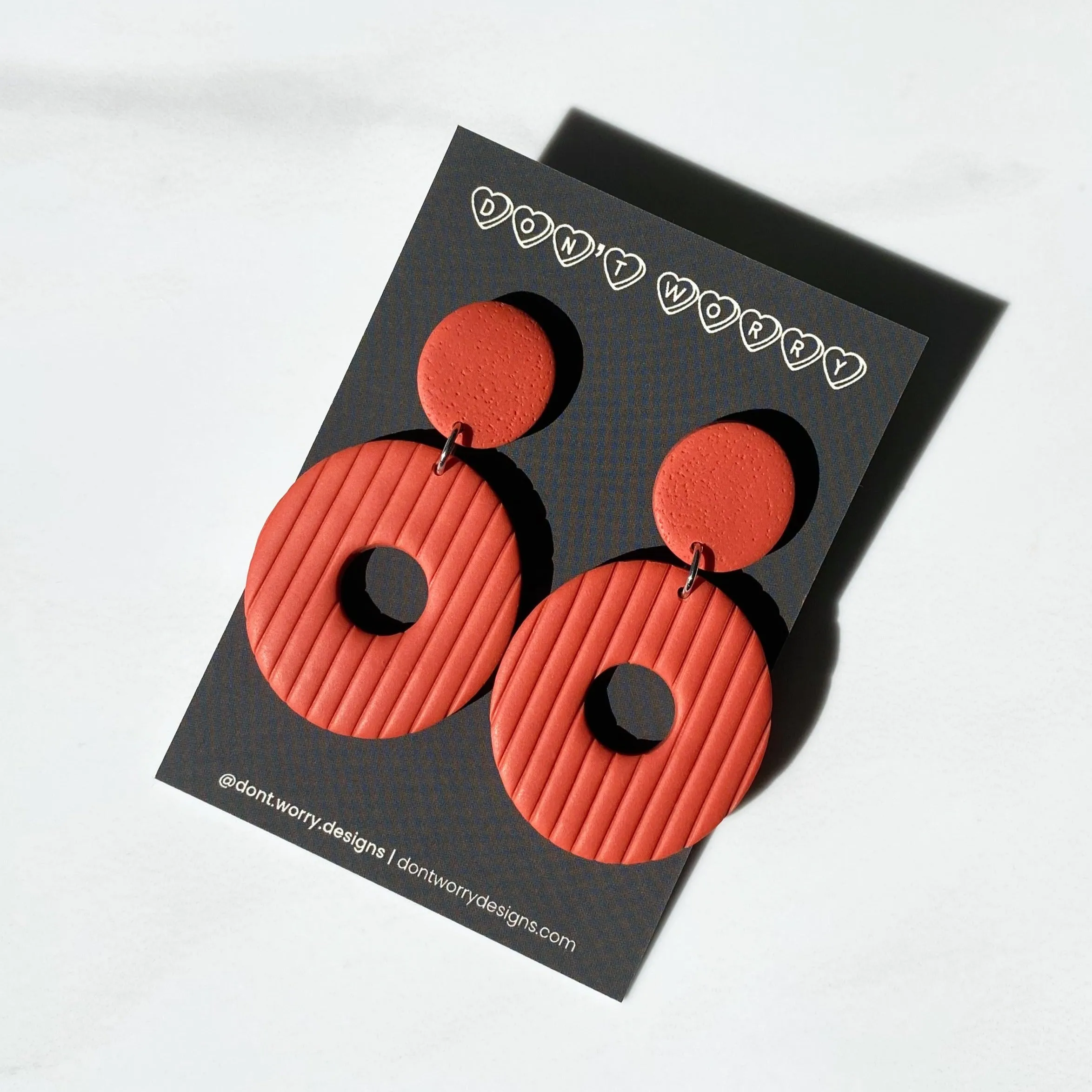 LOLA earrings in vermilion