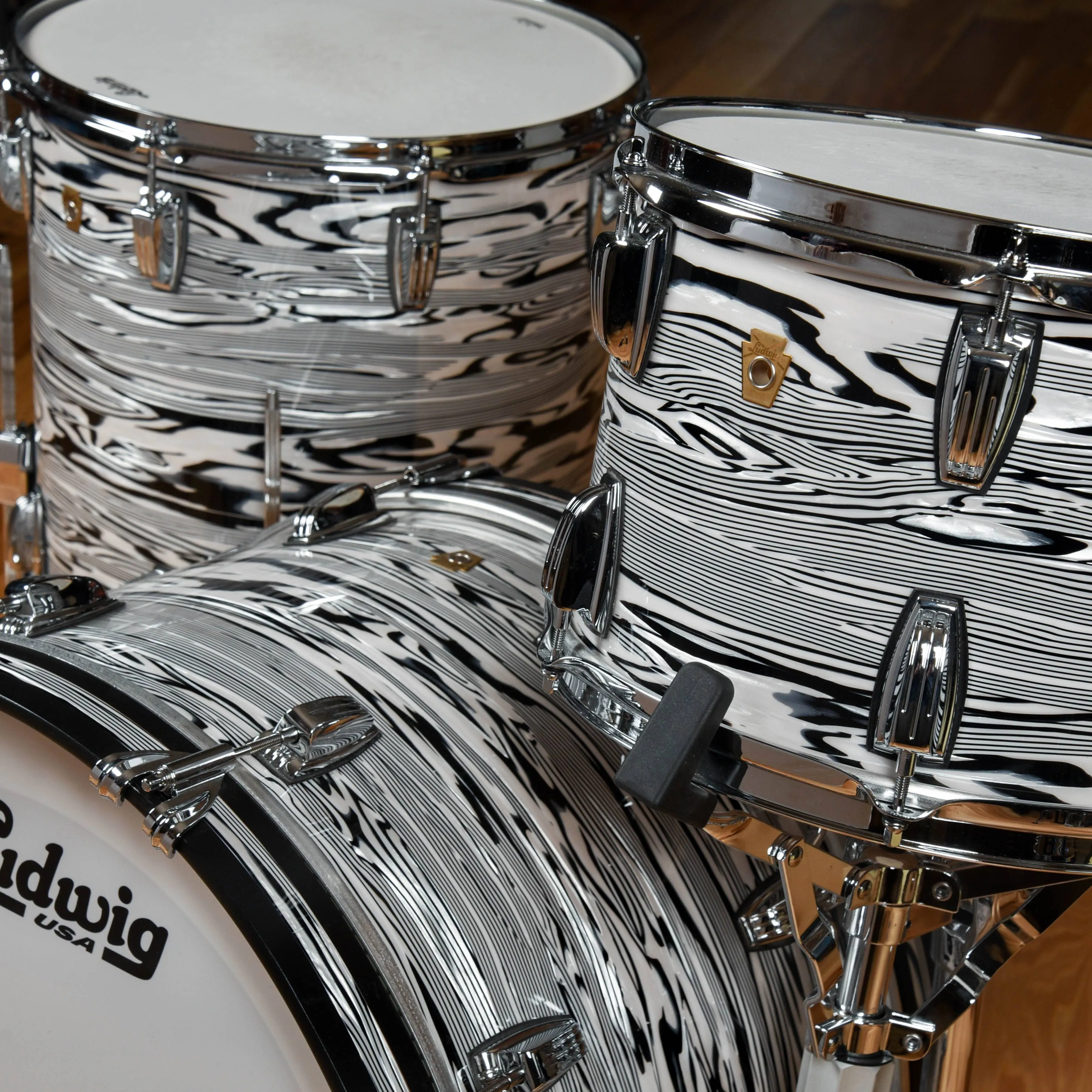 Ludwig Legacy Mahogany 13/16/22 3pc. Drum Kit White Strata