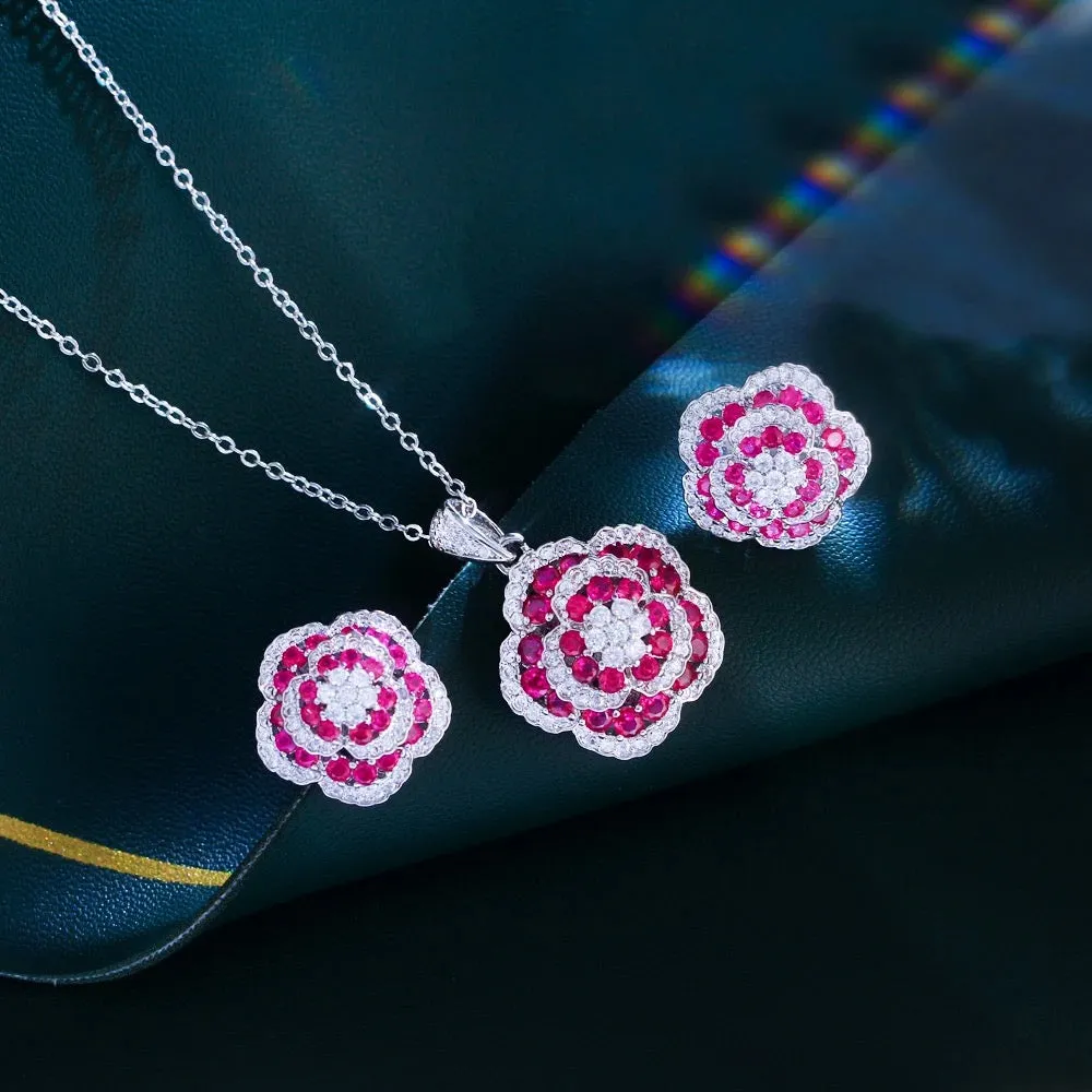 Luxurious Elegant Floral Design Necklace And Earrings Set