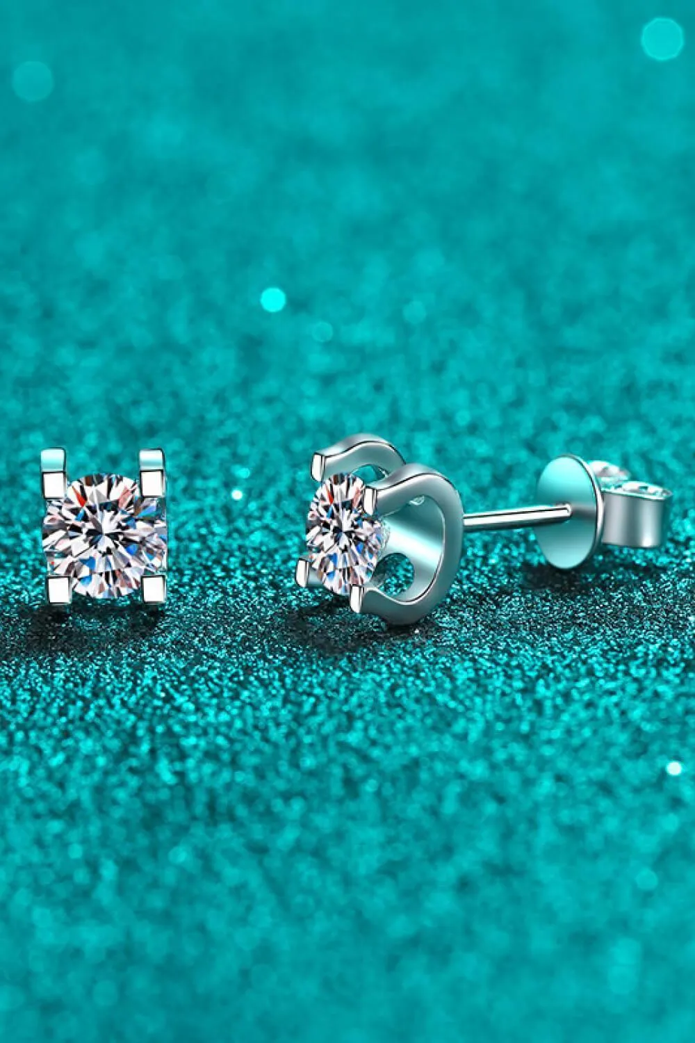 Modern Classic Minimalist 1 Carat Moissanite Stud Earrings