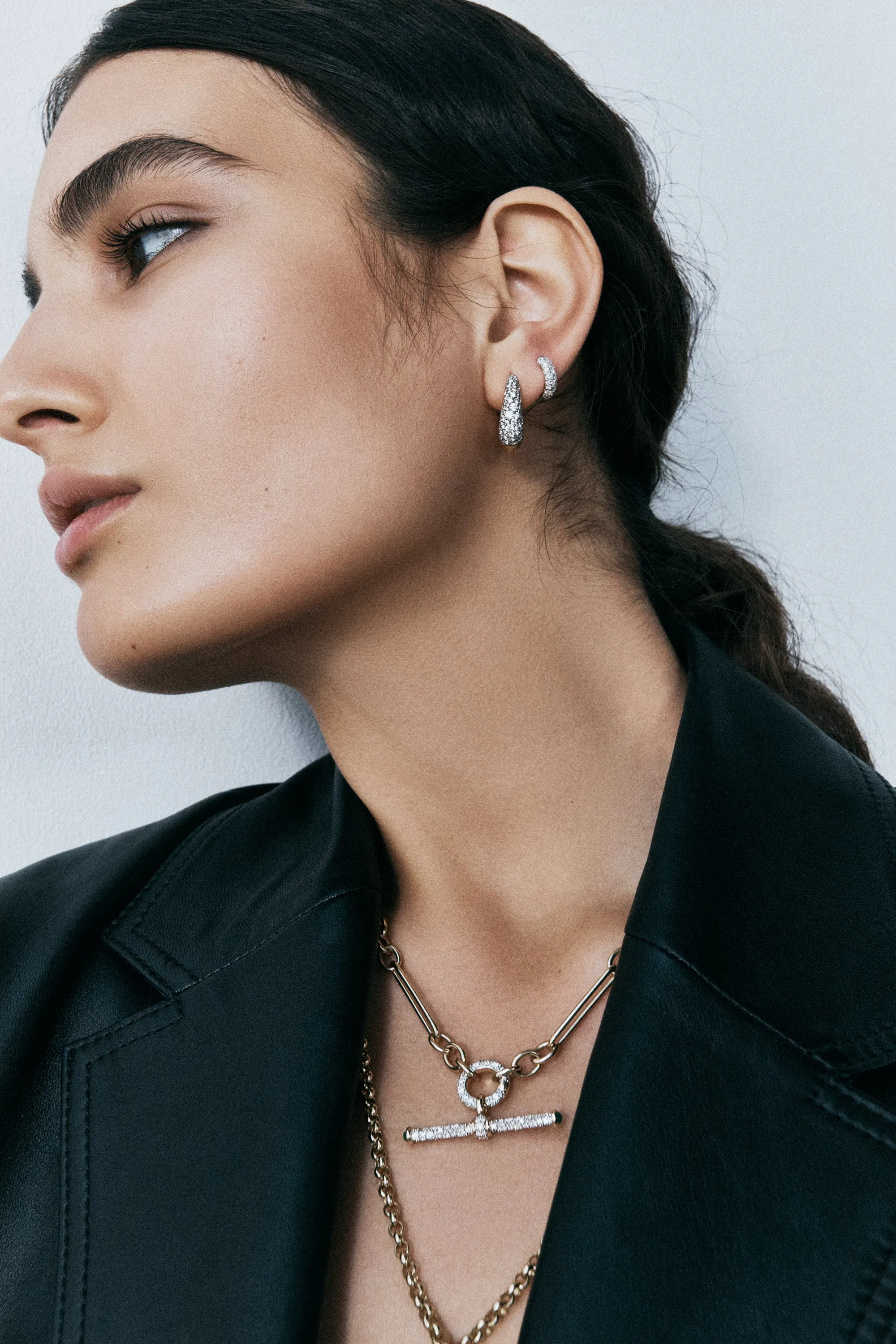 Modern Finish Victorian Set Pavé Oval Hoops