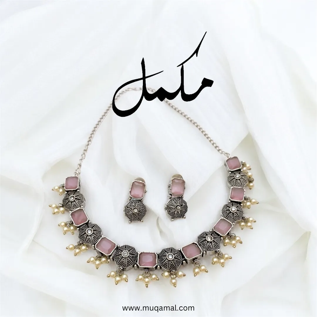 Mystic Shadows Necklace Set
