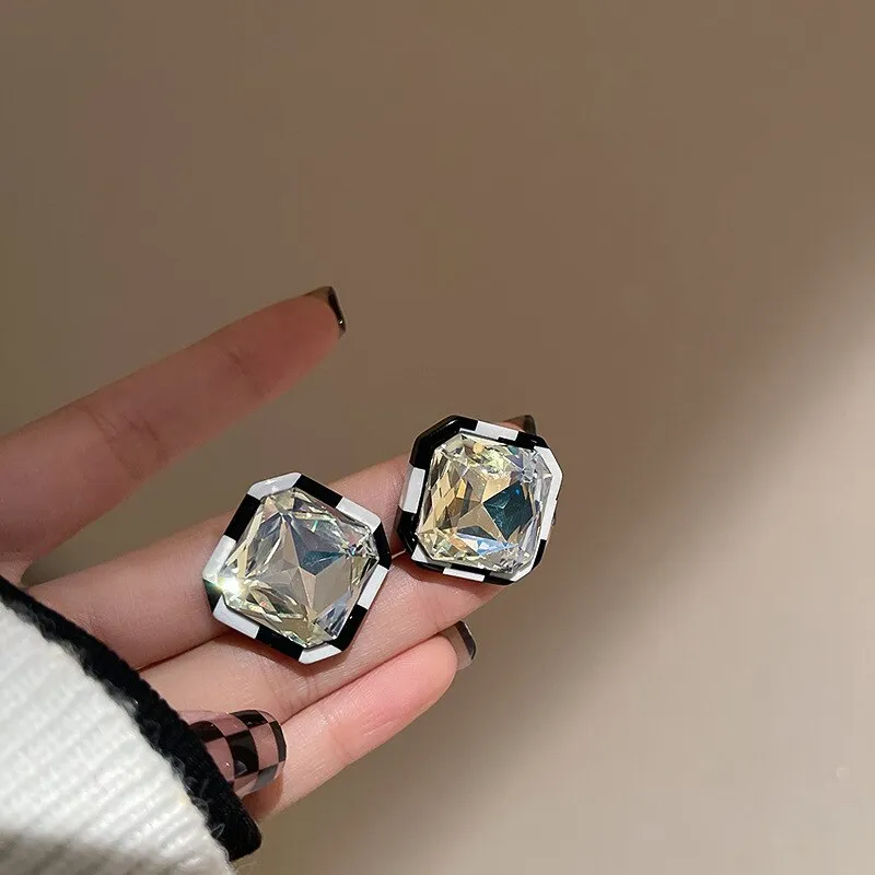 New Fashion Modern Big Stud Earrings