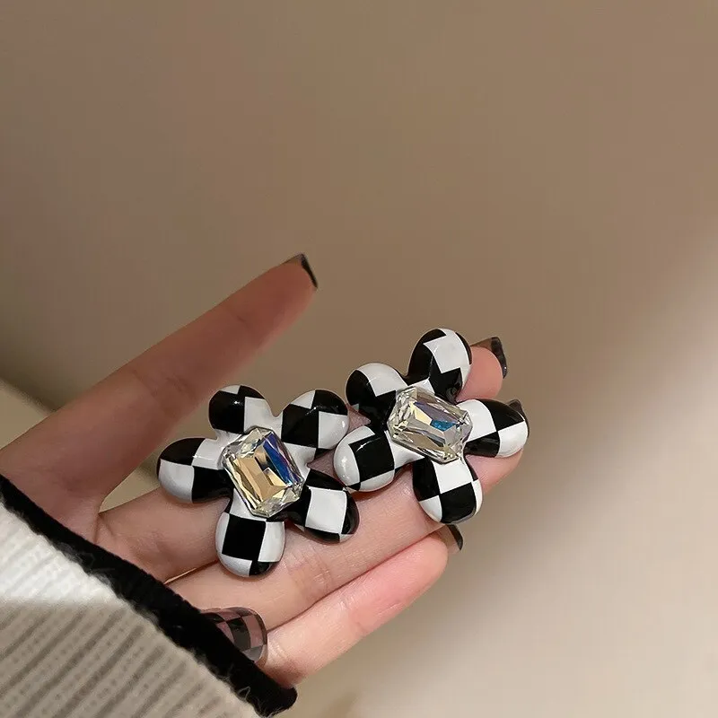 New Fashion Modern Big Stud Earrings