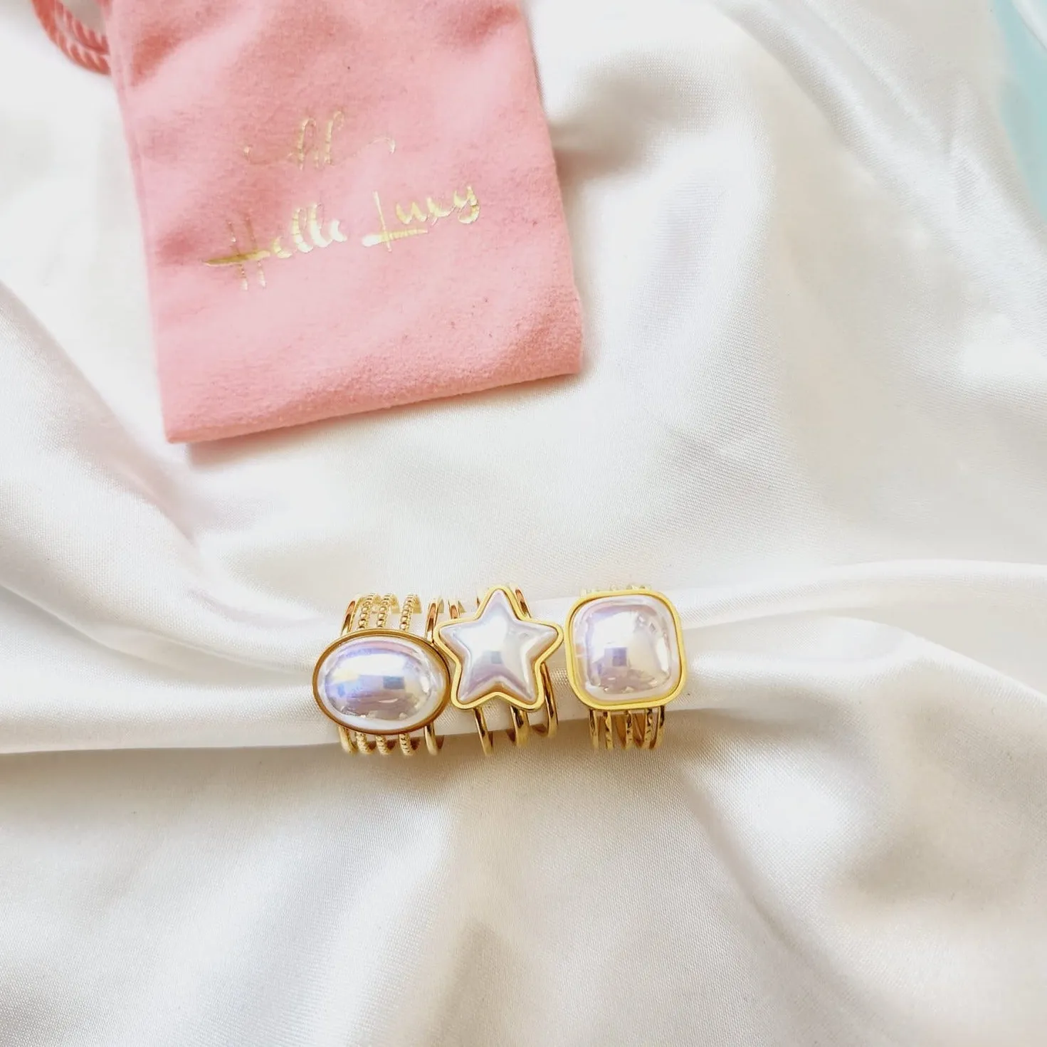 Oval Throb Ring