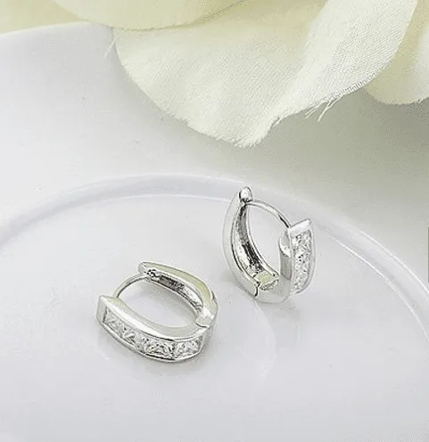 Princess Cut IOBI Crystals Oval Hoop Earrings