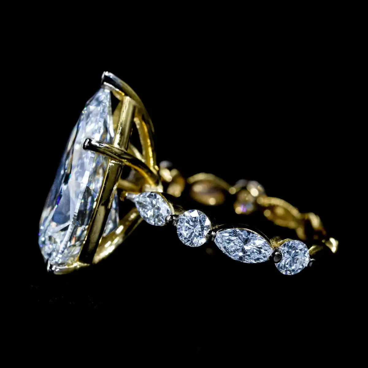 Royal Glow Pear Diamond Ring