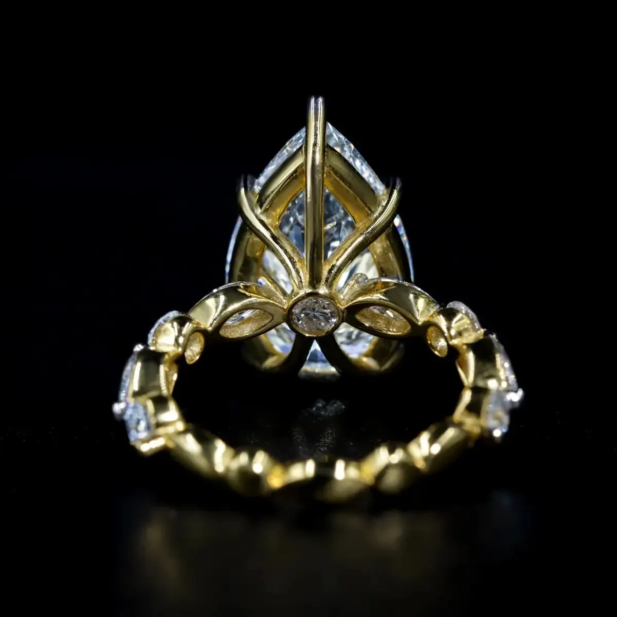 Royal Glow Pear Diamond Ring