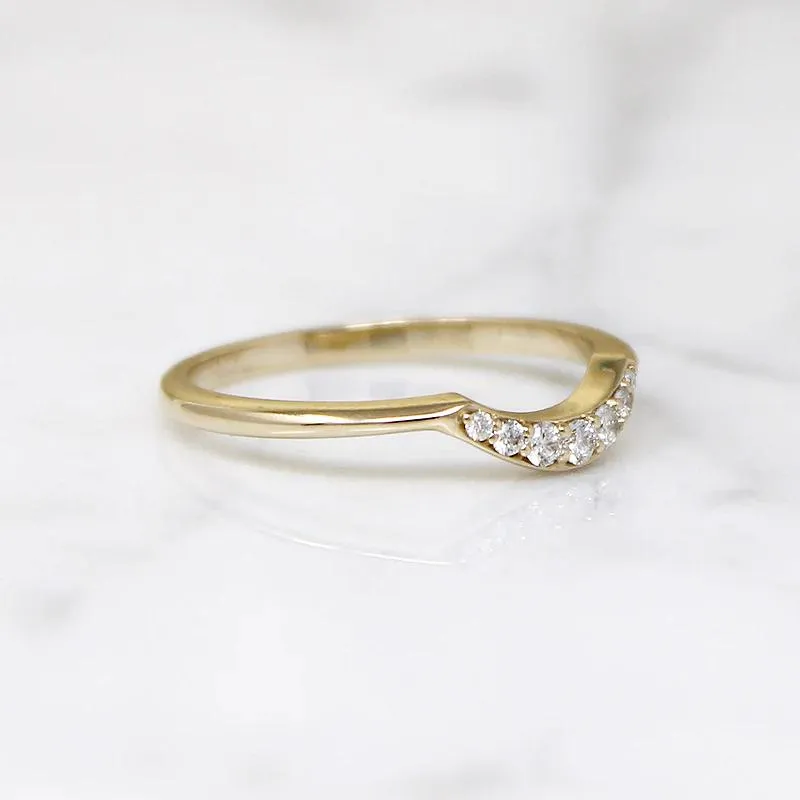 Sparkling Diamond Nesting Band in Recycled Gold