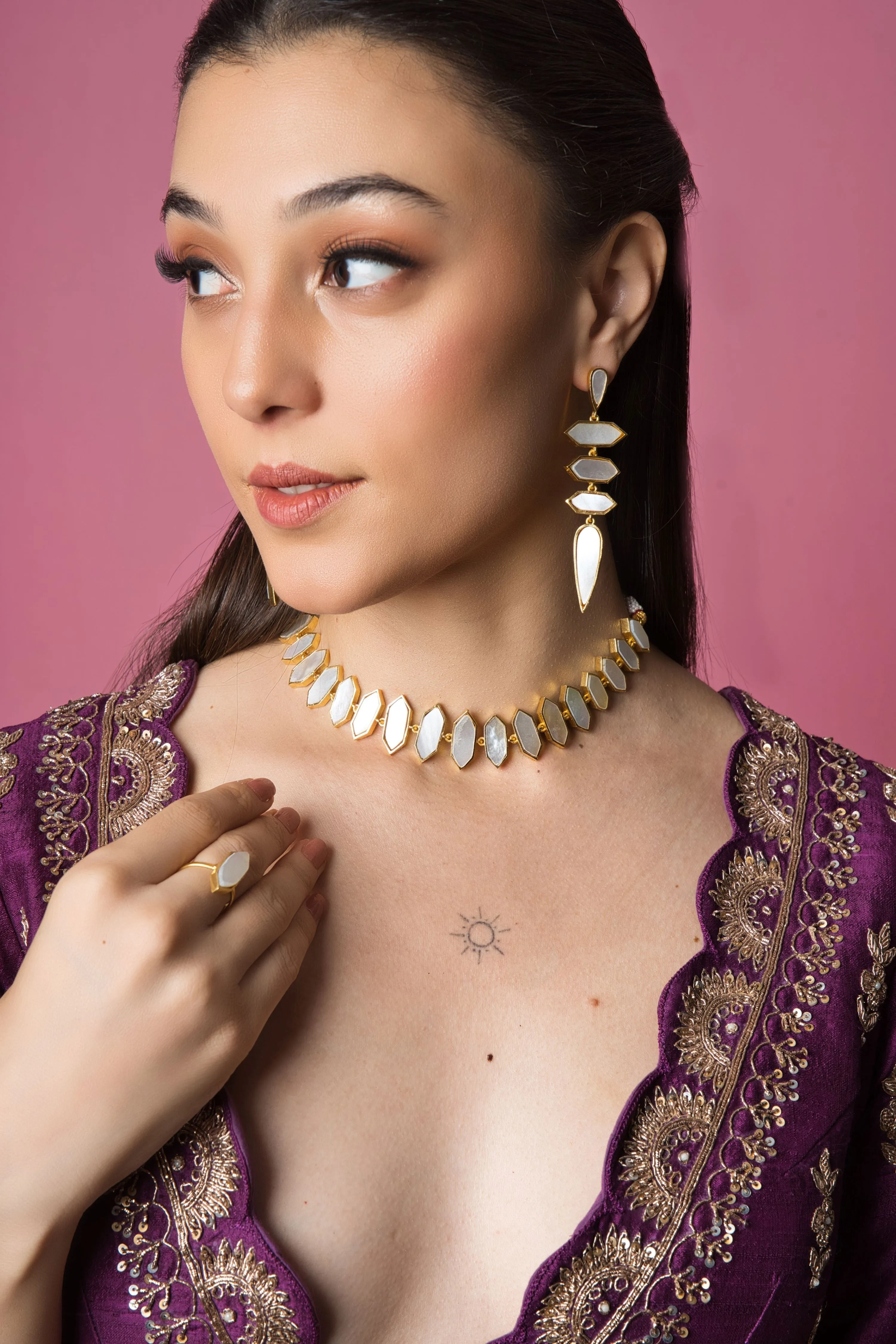 Stunning Shell Pearl Choker Set with Earrings and Ring Combo