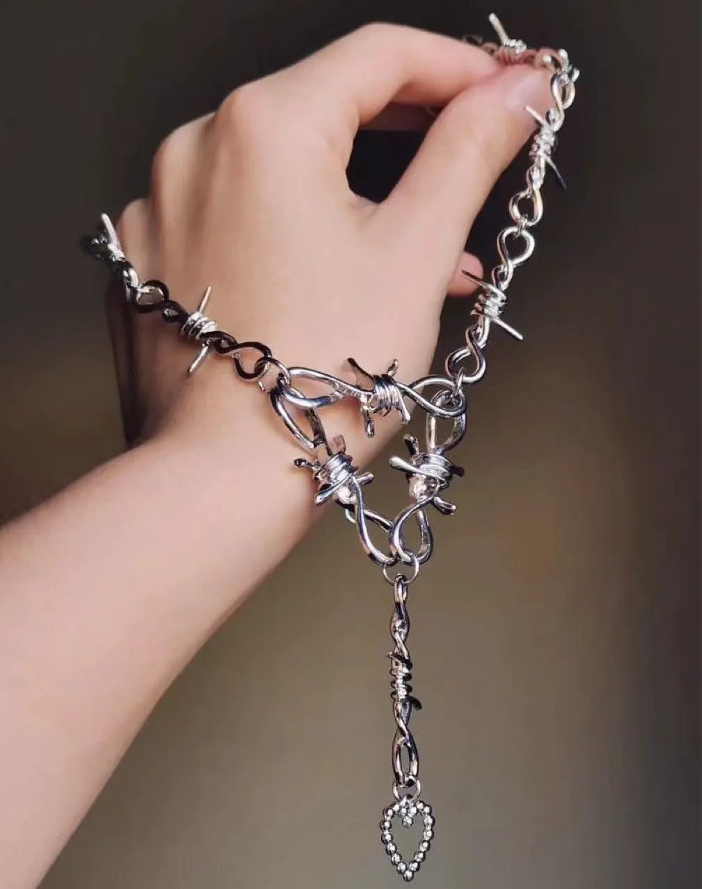 Thorn Love Heart - Gothic Romance Necklace by The Nevermore