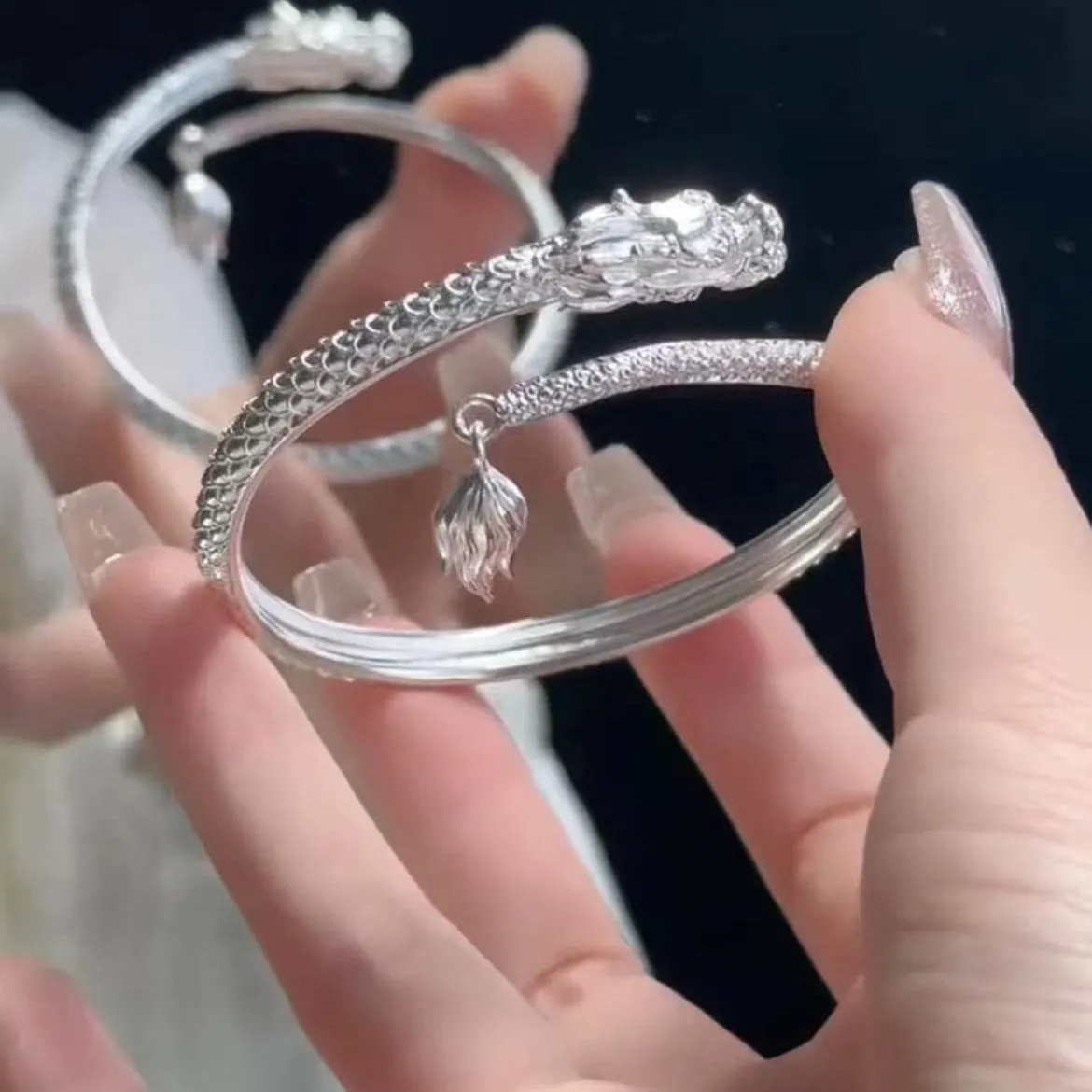 Trendy Magical Popular Relief Dragon Tail Adjustable Bangle