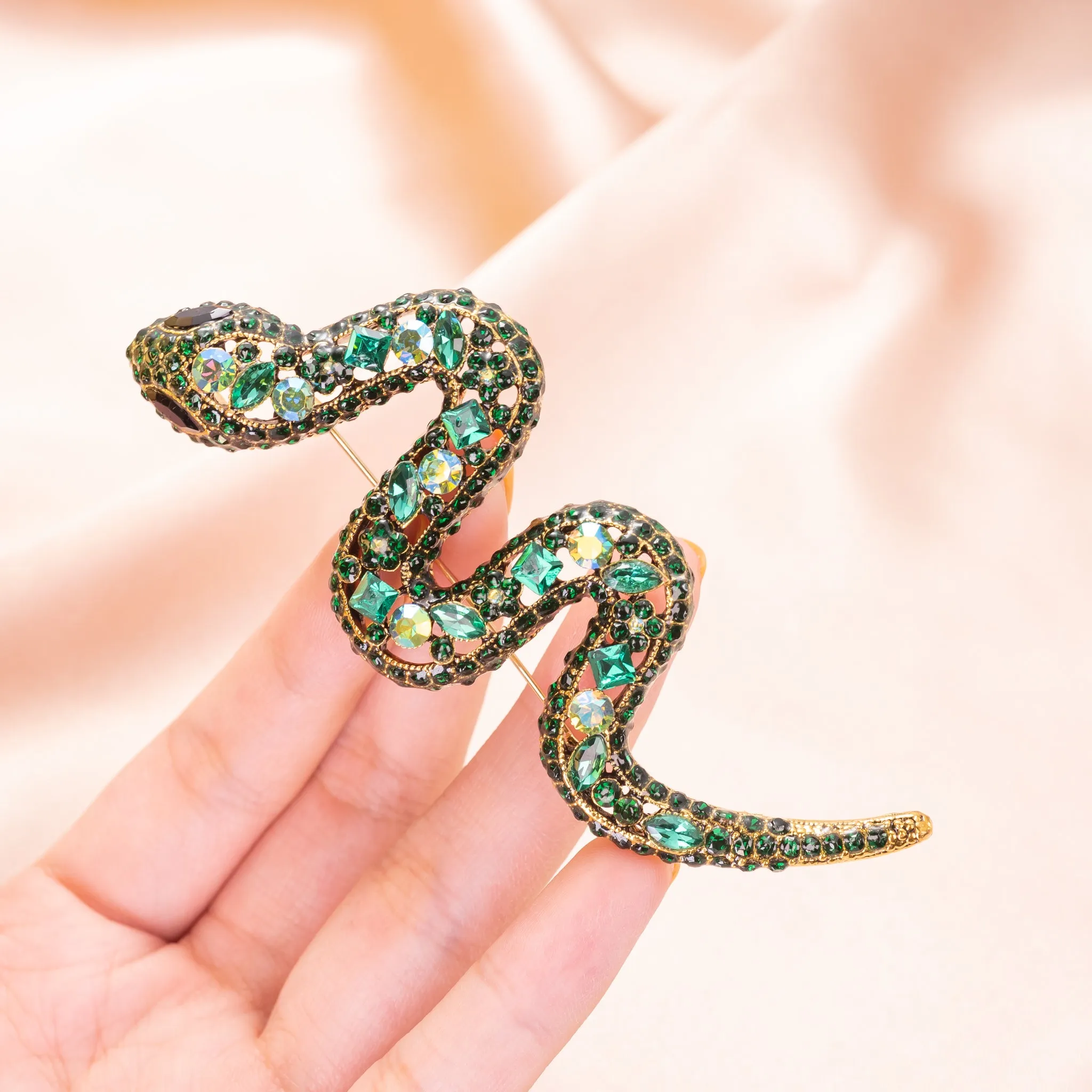 Vintage Green Enameled Snake Brooch Pin with crystals Jewelry and Pendant Necklace with Steel Chain