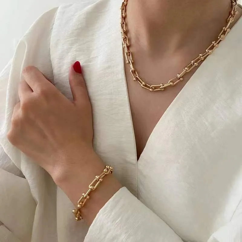 Wholesale Simple U-shaped Horseshoe Buckle Stitching Bracelet Necklace and Earrings Set